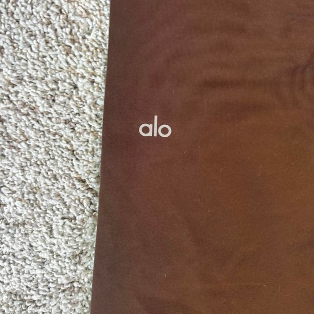 ALO Yoga Women's Black Boot Cut Flare Pants Size Small So Cute - Picture 4 of 5